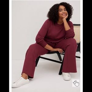 TORRID Classic Fit Flare Pants / Ultra Soft Fleece Wine Red